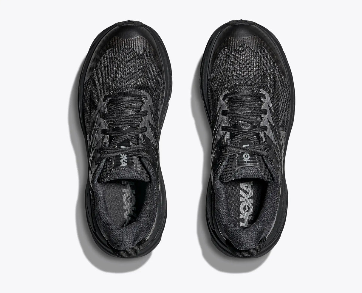 HOKA Challenger 8 GORE-TEX Wide W on naisten vedenpitävä polkujuoksukenkä, joka yhdistää pehmeän vaimennuksen, varman pidon ja leveämmän istuvuuden.