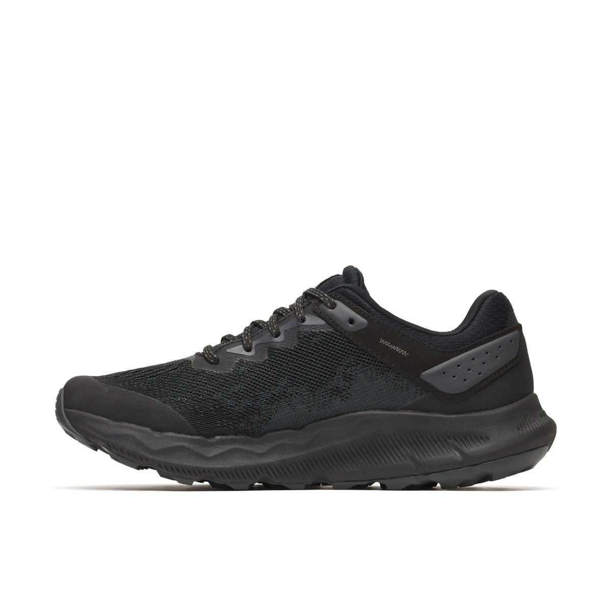 Merrell Women's Antora 4 Waterproof on monipuolinen naisten vedenpitävä polkujuoksukenkä, joka yhdistää kevyen rakenteen, pehmeän vaimennuksen ja pitävän ulkopohjan. Se on suunniteltu erityisesti naisen jalalle, joten kenkä tarjoaa luonnollisen ja tukevan istuvuuden sekä maastossa että jokapäiväisessä ulkoilussa.