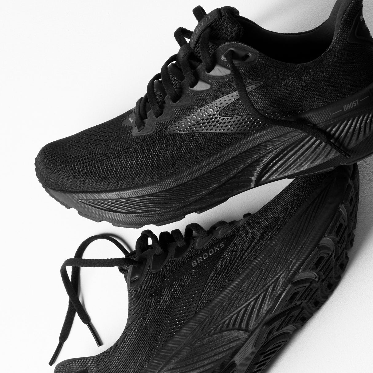 Brooks Ghost 17 miesten juoksukengät Musta