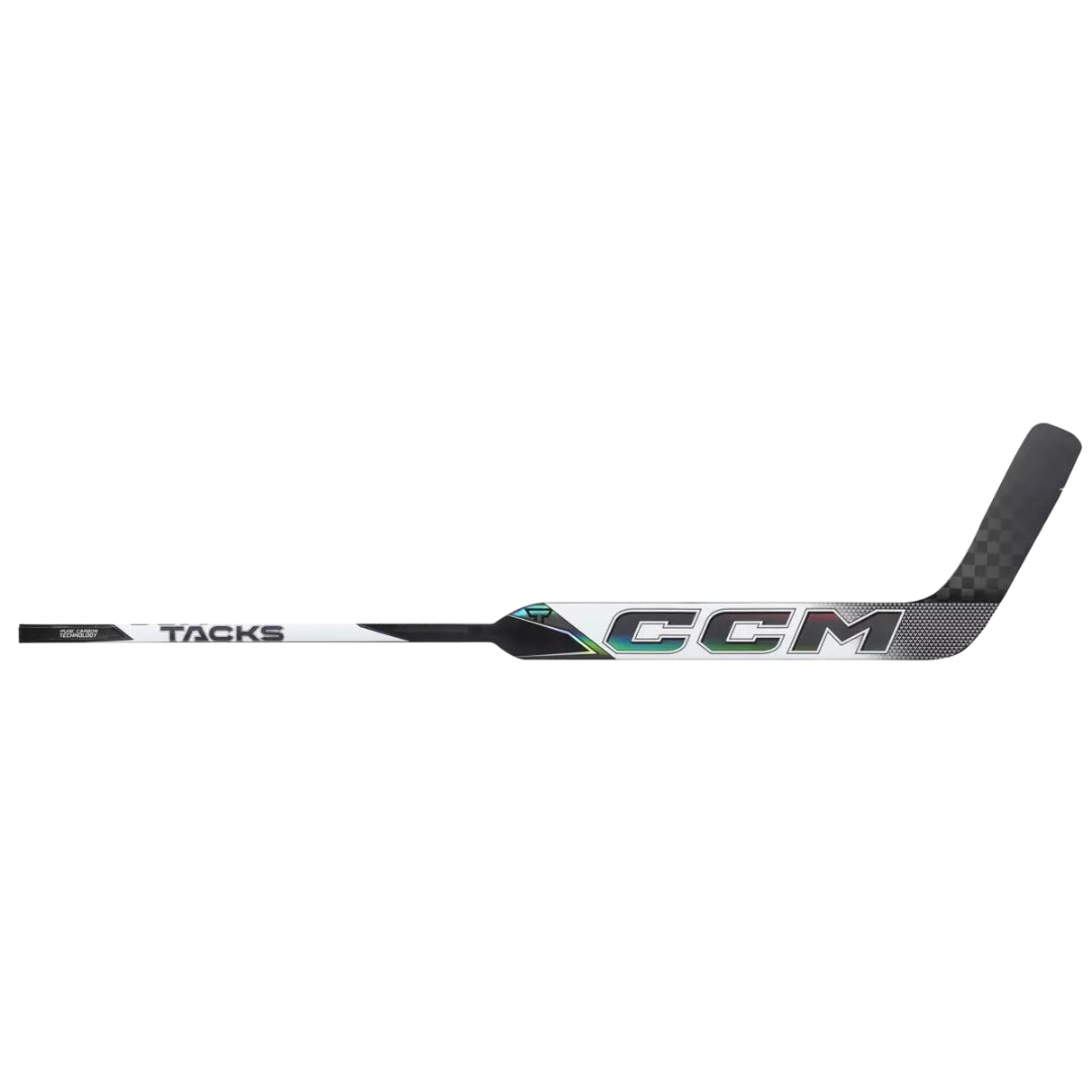 Kun hallinta ja kestävyys ovat tärkeintä, CCM TACKS ‑maalivahdin maila seniorille tarjoaa vakaan ja luotettavan tuntuman, johon voit luottaa vaihdosta toiseen. Parannettu kiekonhallinta, vähennetyt ei‑toivotut värinät ja nopeampi vaste jokaisessa kosketuksessa auttavat maalivahtia pelaamaan nopeammin, puhtaammin ja itsevarmemmin paineen alla.