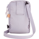 Pidä tärkeimmät tavarasi helposti saatavilla Fjällräven High Coast Pocket olkalaukulla. Tämä kevyt ja kompakti olkalaukku sopii erinomaisesti päivittäiseen käyttöön, kaupunkikävelyille ja matkustamiseen. Minimalistinen muotoilu, käytännölliset taskut ja säädettävä kantohihna tekevät siitä toimivan valinnan silloin, kun haluat ottaa mukaasi vain välttämättömät tavarat.