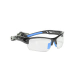 Fat Pipe PROTECTIVE EYEWEAR SET JR on junioripelaajille suunniteltu salibandyn suojalasisetti, joka on tarkoitettu suojaamaan silmiä salibandyn harjoituksissa ja peleissä. Kokonaisuus on suunniteltu käytännölliseksi junioripelaajan käyttöön, ja säädettävien ominaisuuksien ansiosta suojalasit voidaan sovittaa käyttäjälle sopiviksi.