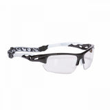 Fat Pipe PROTECTIVE EYEWEAR SET SR on salibandyyn suunniteltu suojalasisetti, joka tarjoaa pelaajalle suojaa ja hyvän istuvuuden harjoituksiin sekä otteluihin. Suojalasit on suunniteltu aktiiviseen salibandypelaamiseen, jossa hyvä näkyvyys, mukava istuvuus ja silmien suojaaminen ovat tärkeitä.
