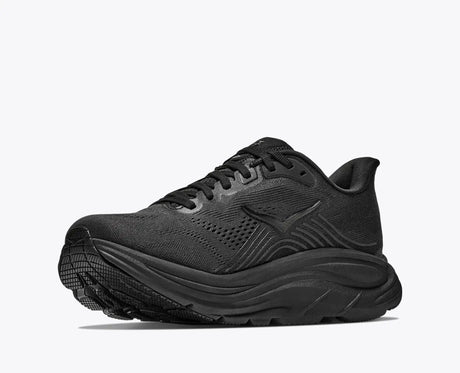HOKA Clifton 11 naisten juoksukengät on suunniteltu juoksijalle, joka haluaa yhdistää kevyen tuntuman, pehmeän vaimennuksen ja sujuvan askelluksen. Tämä neutraali naisten juoksukenkä toimii erinomaisesti päivittäisillä lenkeillä