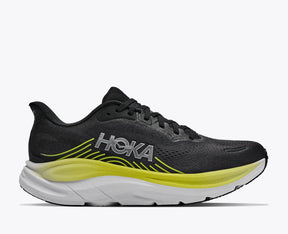 HOKA Clifton 11 miesten juoksukengät ovat kevyesti rullaava ja pehmeästi vaimennettu valinta päivittäiseen lenkkeilyyn, palauttavaan harjoitteluun sekä aktiiviseen kävelyyn. 