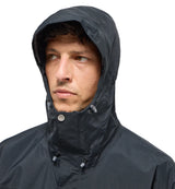 Haglöfs Astral GTX II Jacket Men on monipuolinen miesten GORE TEX kuoritakki, joka on suunniteltu vaellukseen, retkeilyyn ja aktiiviseen ulkoiluun ympäri vuoden. Kestävä rakenne, luotettava säänsuoja ja käytännölliset yksityiskohdat tekevät takista erinomaisen valinnan niin päiväretkille kuin vaativampiin seikkailuihin. Takki soveltuu myös vapaalaskuun, lumilautailuun ja vapaa ajan käyttöön.