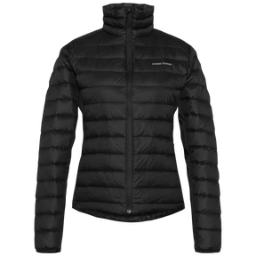 Kari Traa Emilie Down Jacket on kevyt ja lämmin naisten untuvatakki, joka on suunniteltu kylmiin päiviin, ulkoiluun ja kerrospukeutumiseen. Takissa yhdistyvät tehokas ankanuntuvatäyte, vartalonmyötäinen mutta mukava rakenne ja joustavat sivupaneelit, jotka lisäävät liikkumisen vapautta.
