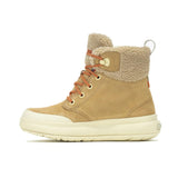 Merrell Marquette Thermo Lace Waterproof on lämmin ja vedenpitävä naisten talvikenkä, joka sopii talven arkikäyttöön, kaupunkikävelyille ja ulkoiluun. Tyylikäs mokkanahkainen päällinen yhdistyy lämpimään fleecevuoriin, eristykseen ja pehmeään askeltuntumaan.