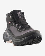 Salomon GENESIS MID GORE TEX on vedenpitävä ja kevyt miesten vaelluskenkä päiväretkille ja retkeilyyn. GORE-TEX-kalvo suojaa kosteudelta, activeCHASSIS™ tuo vakautta epätasaiseen maastoon ja All Terrain Contagrip® tarjoaa varmaa pitoa vaihtelevilla alustoilla. optiFOAM™-välipohja vaimentaa askelta ja mid-korkuinen rakenne lisää suojaa maastossa. Paino vain 385 g.
