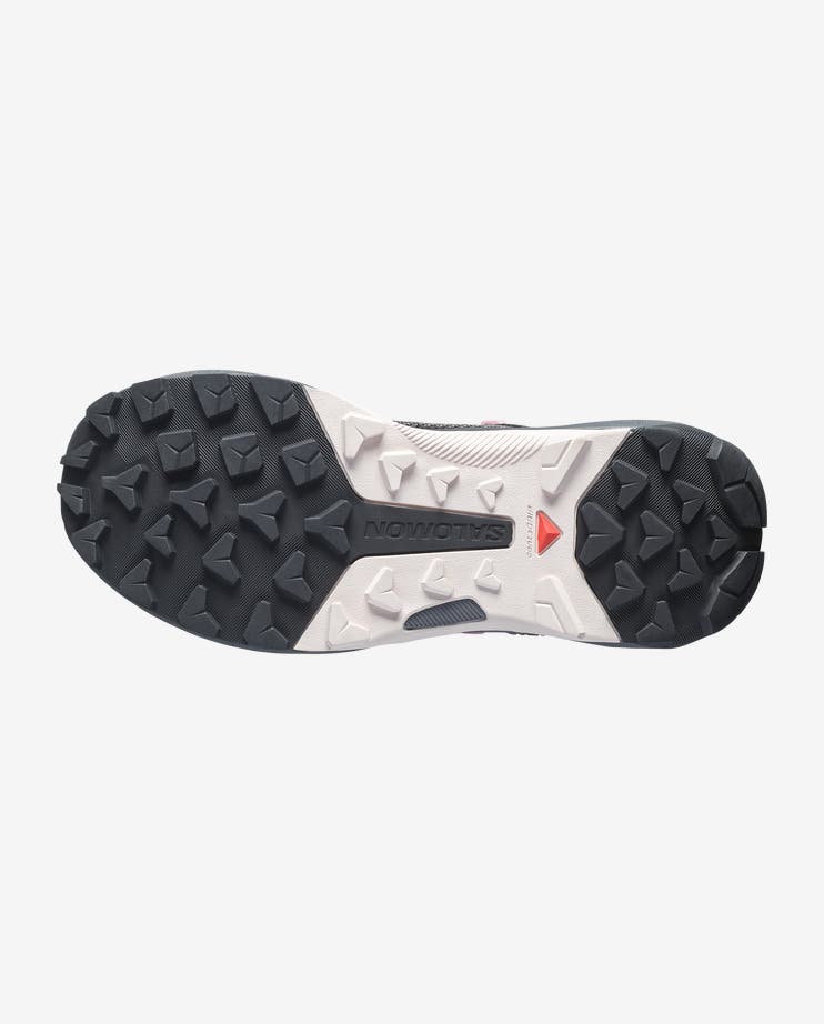 Salomon GENESIS MID GORE TEX on vedenpitävä ja kevyt miesten vaelluskenkä päiväretkille ja retkeilyyn. GORE-TEX-kalvo suojaa kosteudelta, activeCHASSIS™ tuo vakautta epätasaiseen maastoon ja All Terrain Contagrip® tarjoaa varmaa pitoa vaihtelevilla alustoilla. optiFOAM™-välipohja vaimentaa askelta ja mid-korkuinen rakenne lisää suojaa maastossa. Paino vain 385 g.