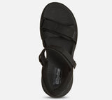 Skechers Slip Ins Max Cushioning Elite 2.0 Sandal Zoe on naisten sandaali, jossa yhdistyvät erittäin pehmeä Max Cushioning mukavuus, helppo pukeminen ja jalkaterää tukeva rakenne. Tämä Skechers sandaali on suunniteltu erityisesti kesäiseen kävelyyn, vapaa aikaan ja jokapäiväiseen käyttöön, kun kengältä halutaan keveyttä ja tehokasta vaimennusta.