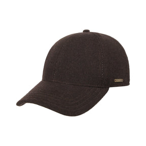 Stetson Vaby Ear Flaps Cap&nbsp;on tyylikäs ja lämmin talvilippalakki, jossa yhdistyvät klassinen baseball lippiksen muoto ja käytännöllinen korvien sekä niskan lisäsuoja. Laadukas villasekoite, pehmeä pintamateriaali ja alas taitettavat korvaläpät tekevät lakista hyvän valinnan kylmiin syys ja talvipäiviin.