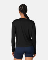 Kari Traa Una Long Sleeve on monipuolinen ja kevyt naisten pitkähihainen treeni- ja ulkoilupaita, joka on suunniteltu aktiiviseen elämäntyyliin. Paita suojaa tehokkaasti auringolta 40+ UPF -suojan ansiosta ja toimii erinomaisesti lämpimissä sekä aurinkoisissa olosuhteissa.
