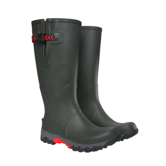 Vikingin kehittämä Ultimate Grip Concept UGC ulkopohja tarjoaa poikkeuksellisen hyvän pidon märillä kallioilla, mutaisilla metsäpoluilla, juurakoissa ja pehmeässä maastossa. Syvä ja monisuuntainen kuviointi lisää vakautta vaikeakulkuisessa maastossa ja auttaa säilyttämään turvallisen askelluksen kaikissa olosuhteissa.